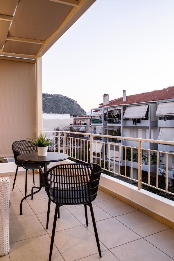 Living In Nafplio Urban Chic Apartments Buitenkant foto